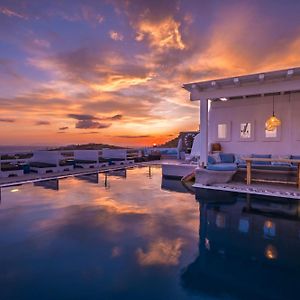 Flaskos Luxury Suites